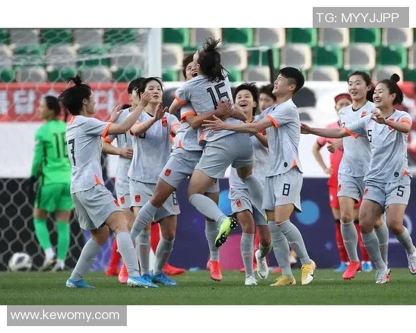 女足与男足U9对抗赛精彩回顾展现青少年足球的无限可能性